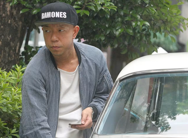 小峠英二の年収と資産や車の実態を徹底的に解説